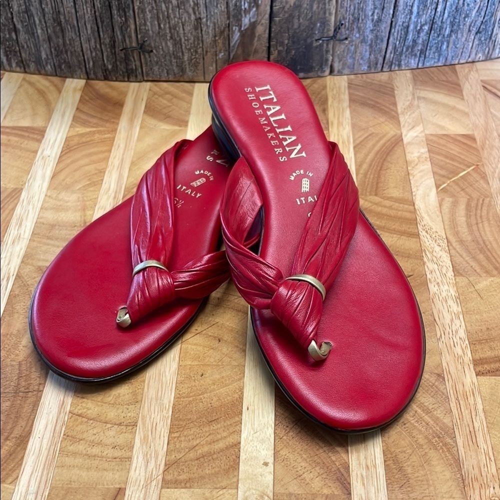 Italian Shoemakers | Red wGold Accents|| Sandals with Thong Design| Size 6.5